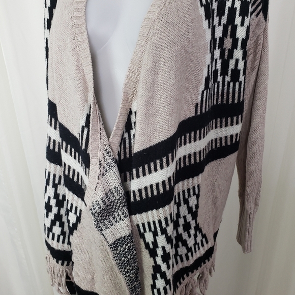 American Eagle Outfitters drape front sweater fringe size small - Picture 3 of 9